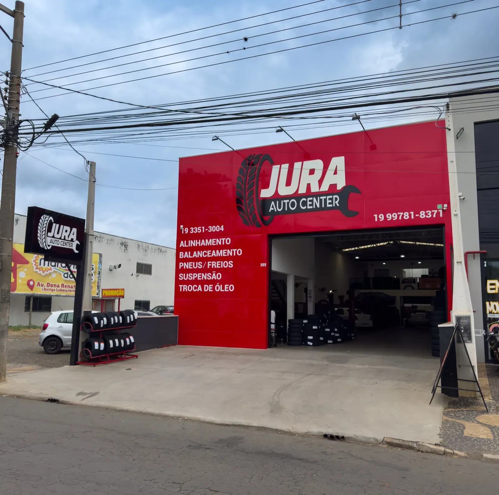 Fachada do Jura Auto Center na Avenida Loreto, 889