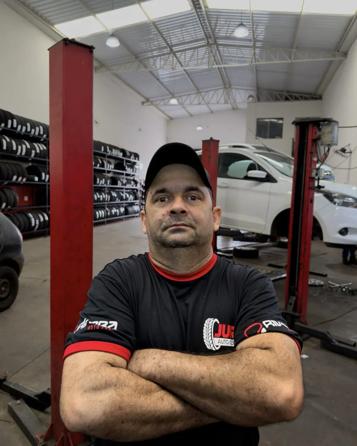 Jura, mecânico e dono do Jura Auto Center